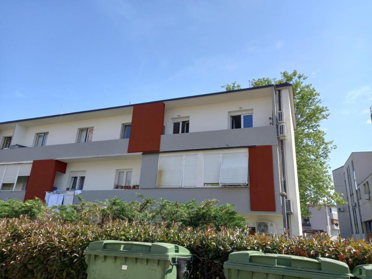 La Piazza Apartment Umag Luaran gambar