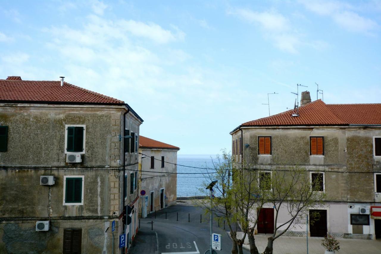 La Piazza Apartment Umag Luaran gambar