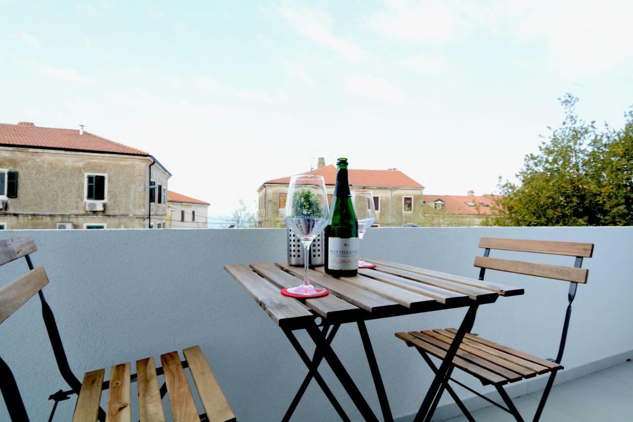 La Piazza Apartment Umag Luaran gambar