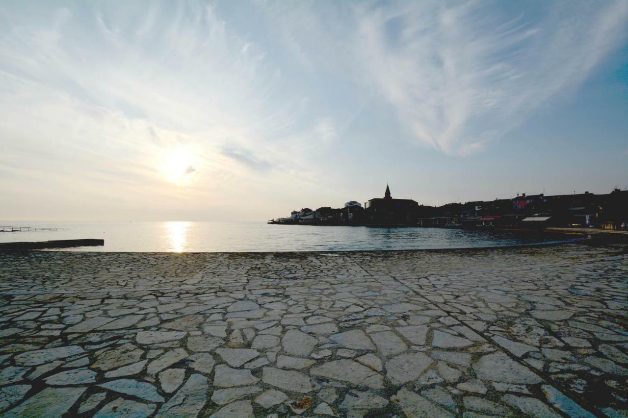 La Piazza Apartment Umag Luaran gambar